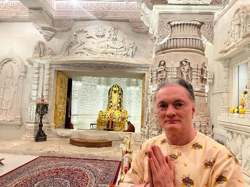  Gautam Hari Singhania seeks divine blessings at Ram Mandir before Bhoomi Poojan for new Ethnix by Raymond store in Ayodhya